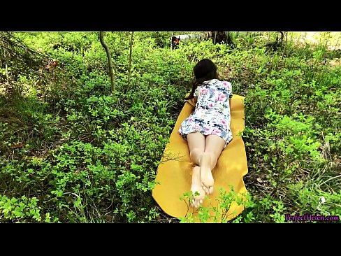 ❤️ 陌生人在Tinder上自慰我的阴部,并在树林里热情地做爱 ❤❌ Quality porn﹏﹏